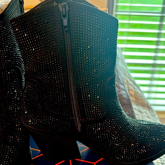 Cowboy Boots - Picture 4 of 5